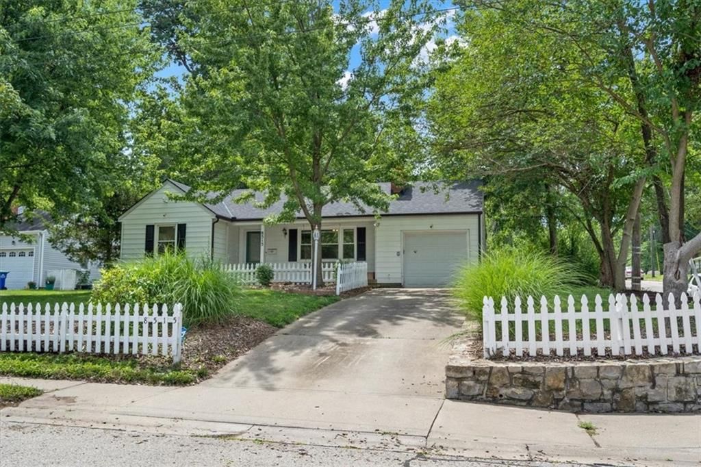 8515 W 57th Street — photo 2