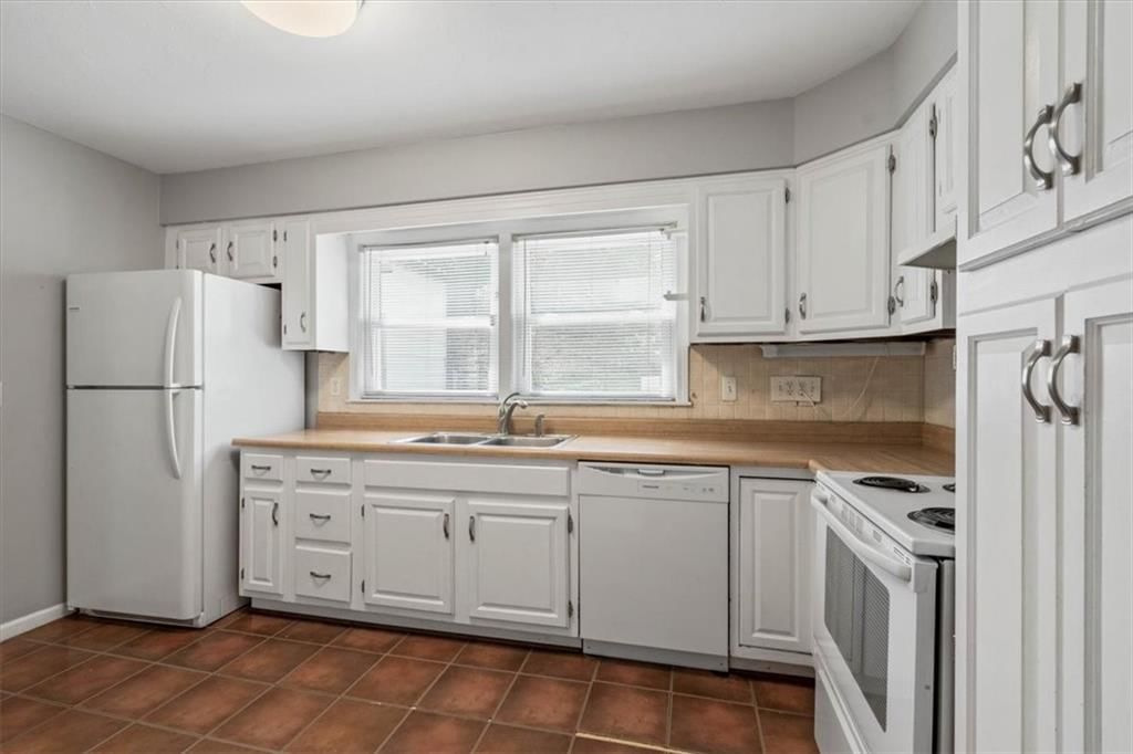 8515 W 57th Street — photo 10