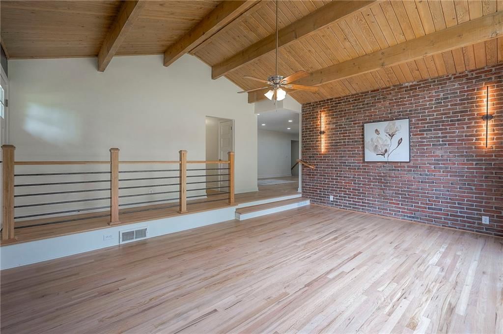 5001 Reinhardt Drive — photo 10