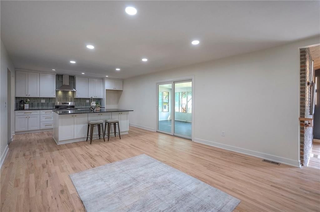 5001 Reinhardt Drive — photo 14