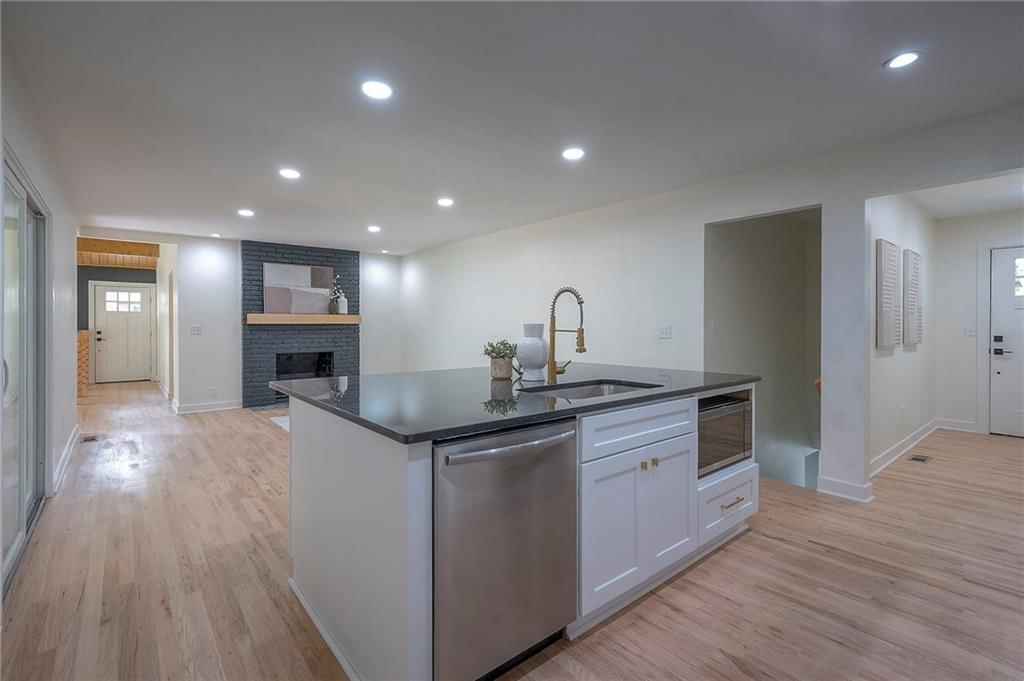 5001 Reinhardt Drive — photo 17