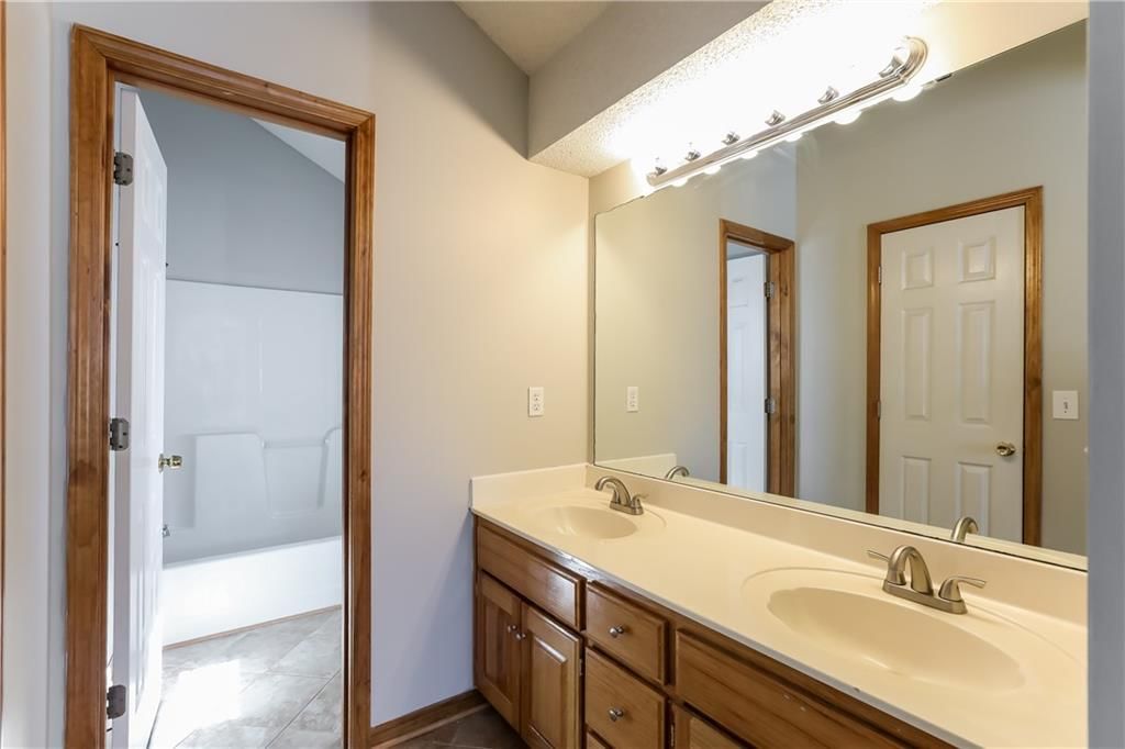 Photo 9 of 15 - 7101 N Bristol Avenue