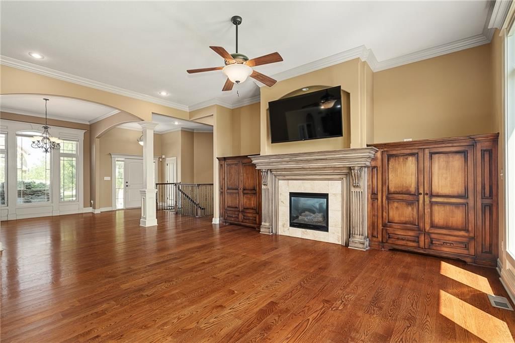 2118 SE Hemlock Drive — photo 2