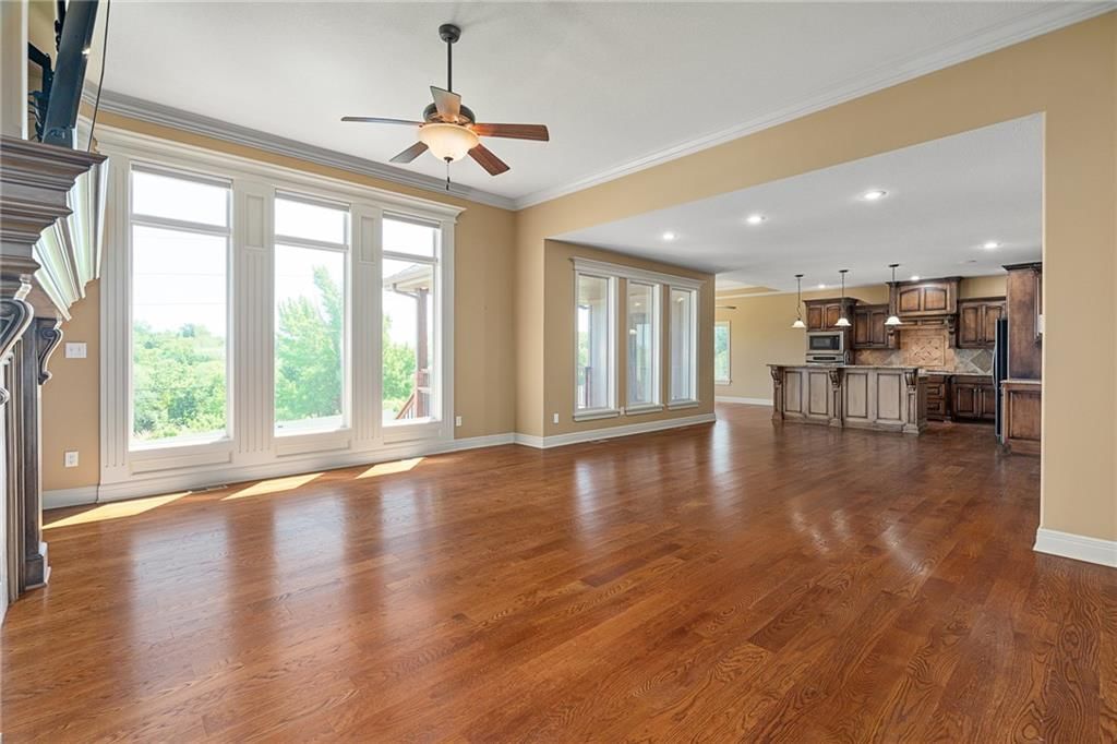 2118 SE Hemlock Drive — photo 3