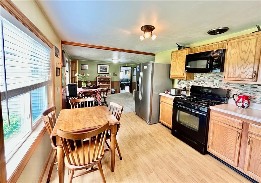 Photo 10 of 23 - 301 S 8th Street