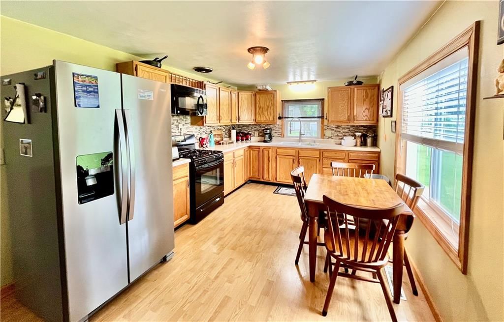 Photo 11 of 23 - 301 S 8th Street