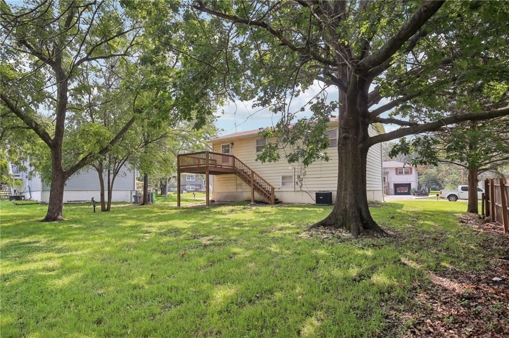 305 W 2nd Terrace — photo 22
