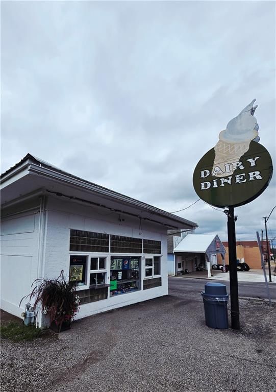 301 E Main Street, Fairfax, MO
