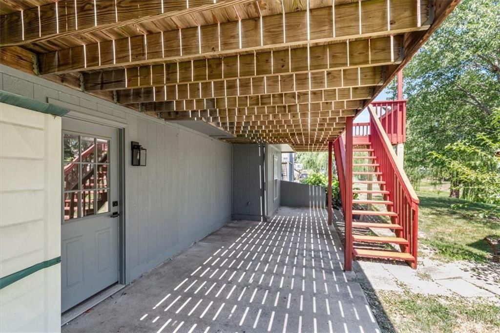 Photo 26 of 33 - 709 SW Graystone Drive