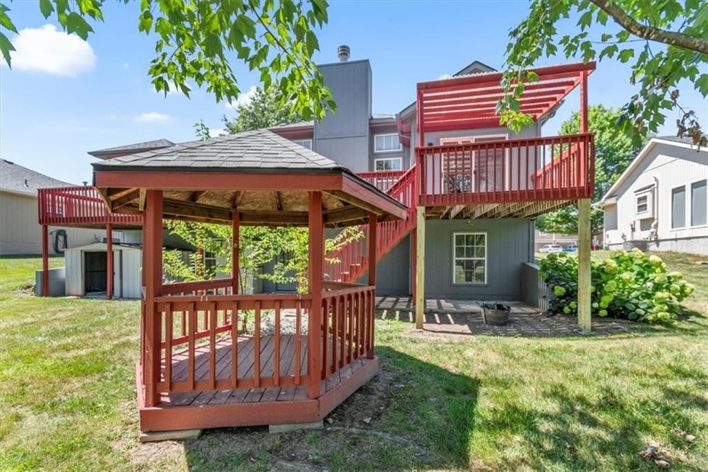 Photo 29 of 33 - 709 SW Graystone Drive