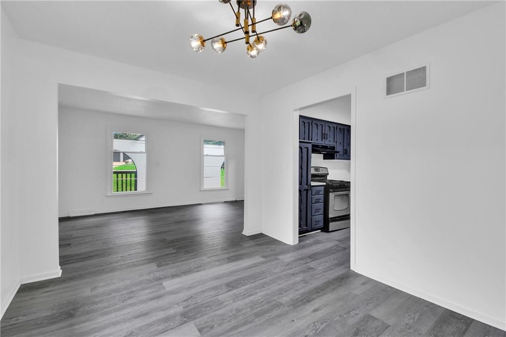Photo 12 of 33 - 2338 N 88th Street