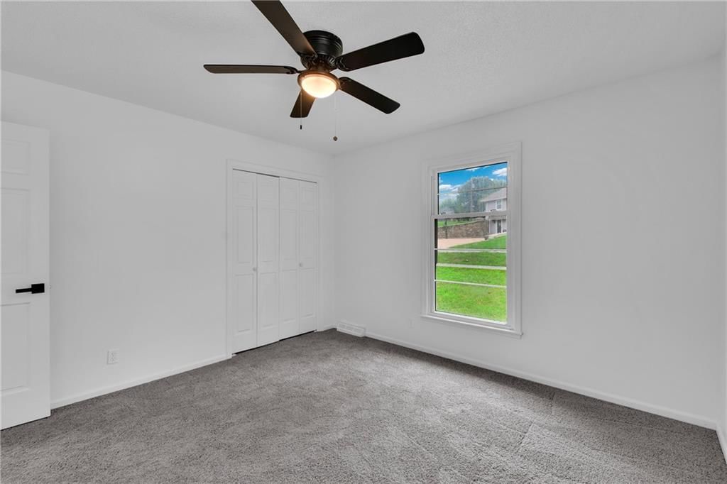 Photo 22 of 33 - 2338 N 88th Street