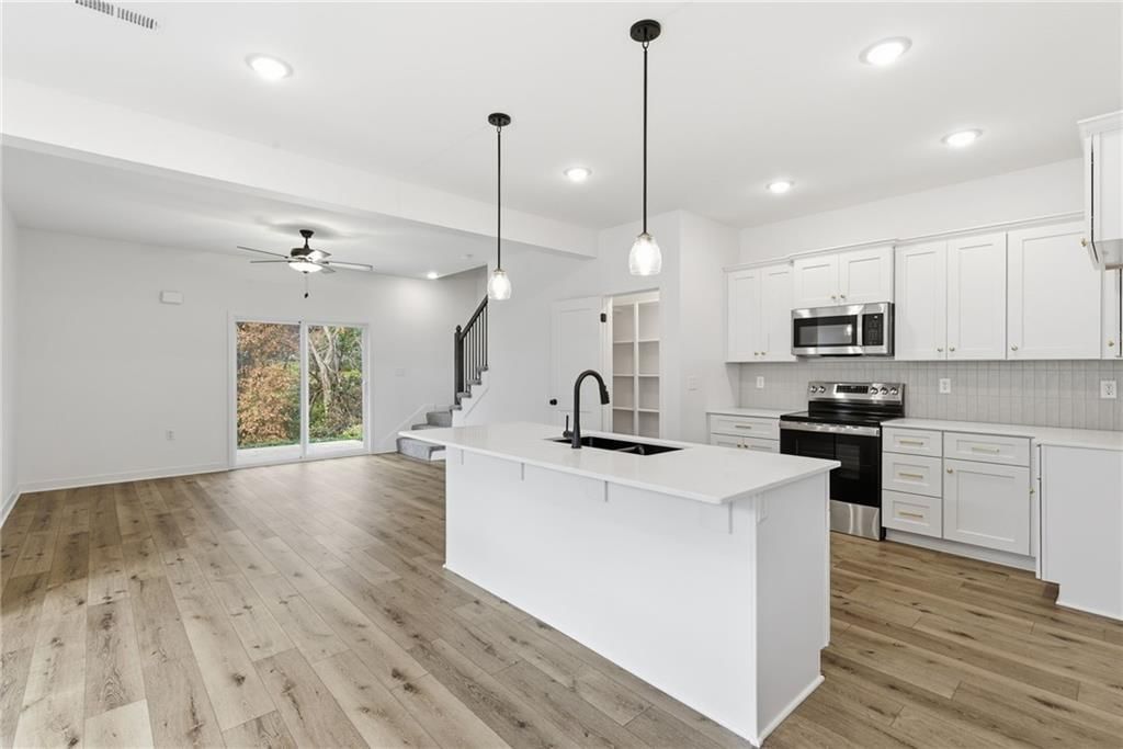 704 Mahogany Court — photo 4