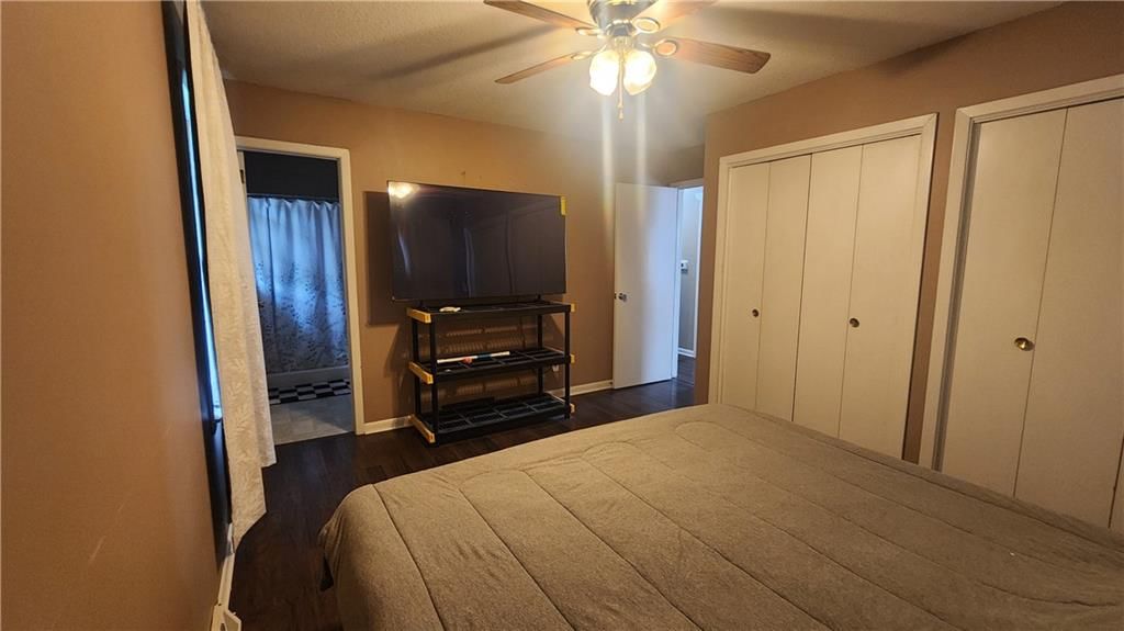 Photo 12 of 18 - 406 E Tuggle Street
