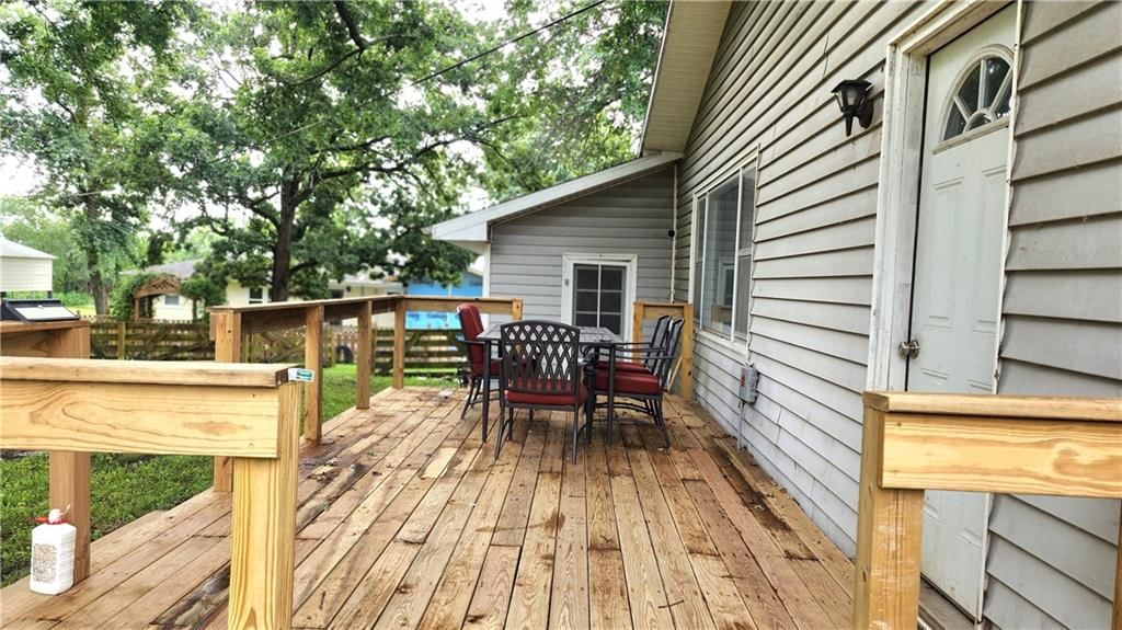 Photo 15 of 18 - 406 E Tuggle Street