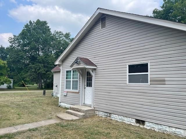 311 W Larch Street — photo 13