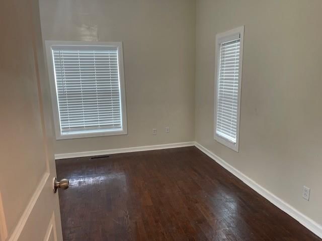 311 W Larch Street — photo 22