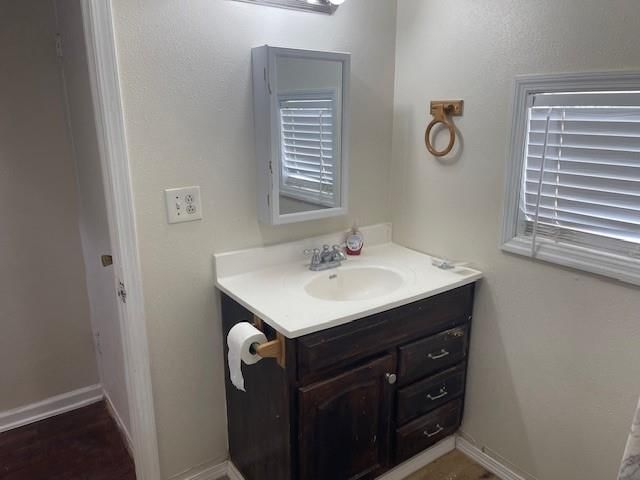 311 W Larch Street — photo 27