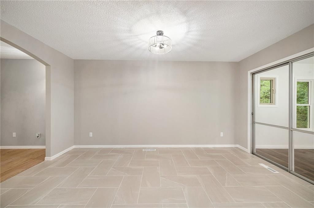 9825 Drury Avenue — photo 8