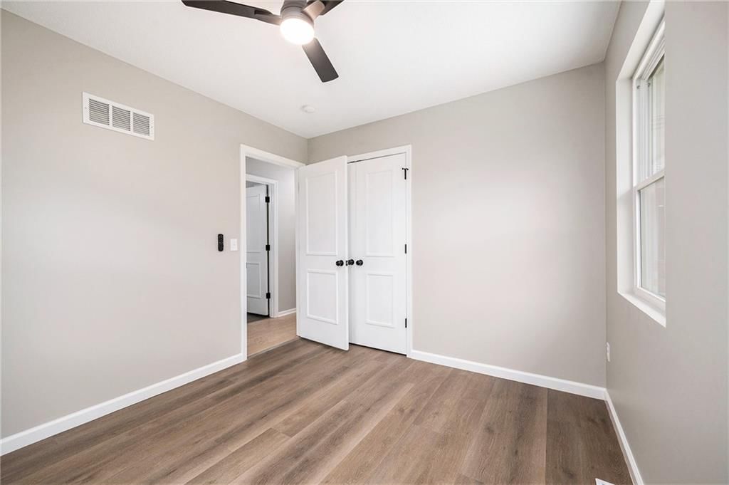 9825 Drury Avenue — photo 15