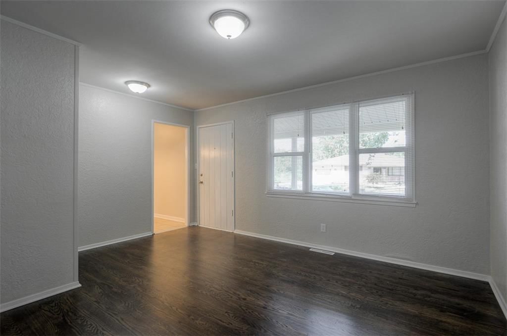 11219 E 51st Street — photo 5