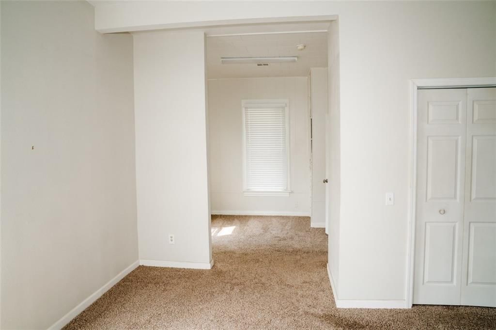 2411 Crawford Avenue — photo 14