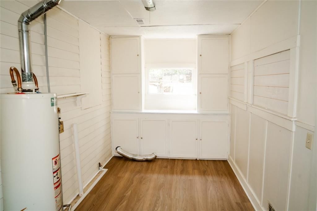 2411 Crawford Avenue — photo 23
