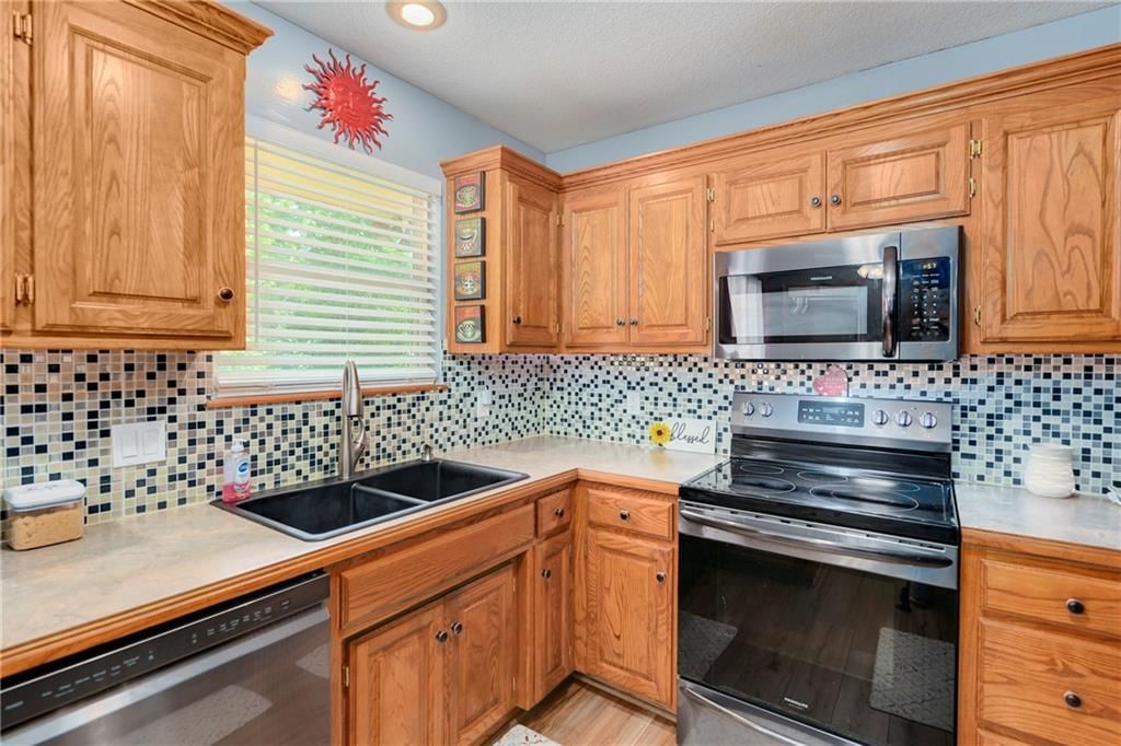 1202 Ashford Street — photo 18