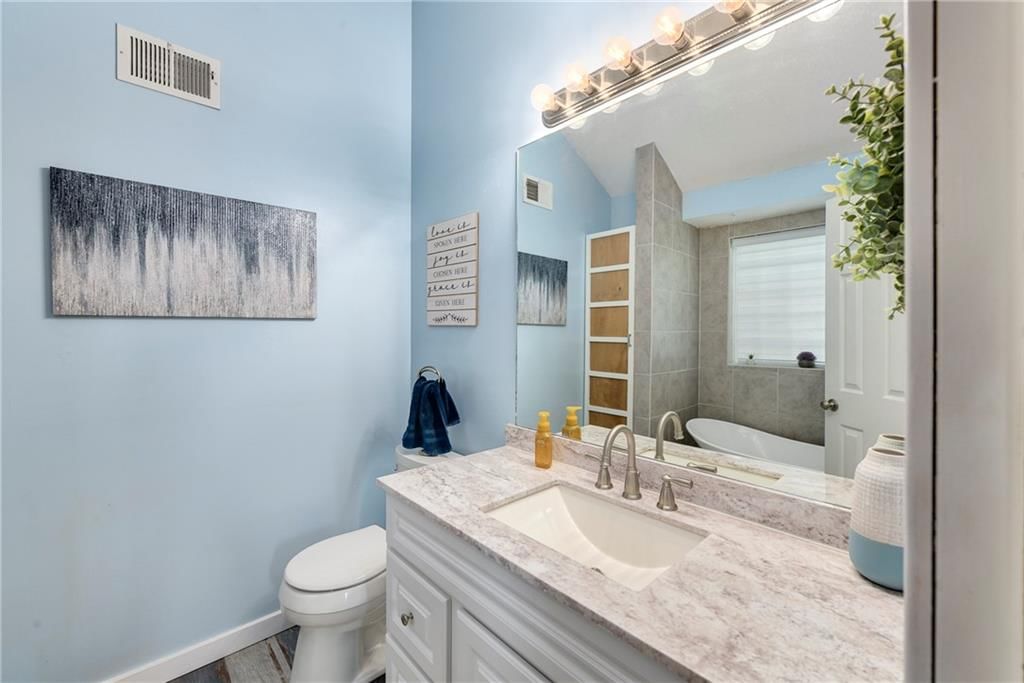 1202 Ashford Street — photo 27