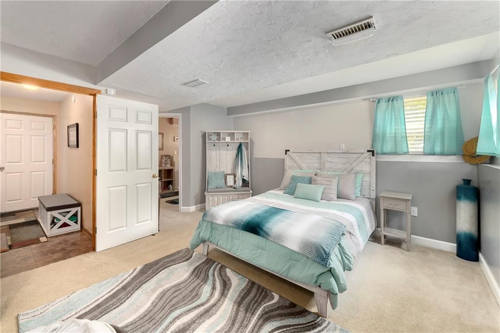 1202 Ashford Street — photo 32