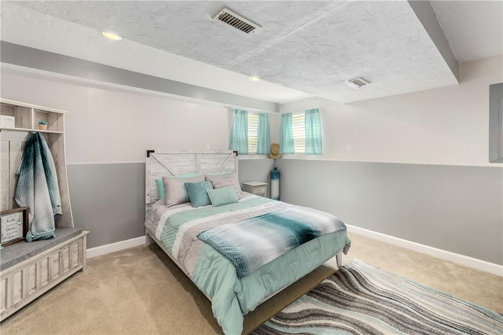 1202 Ashford Street — photo 33