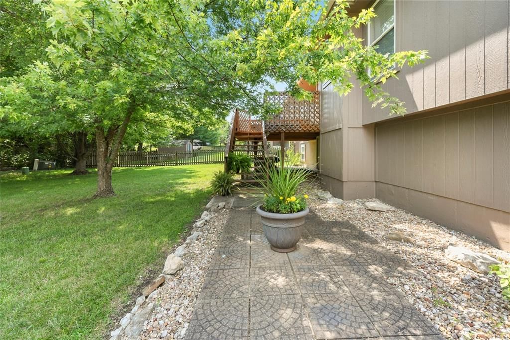 1202 Ashford Street — photo 41