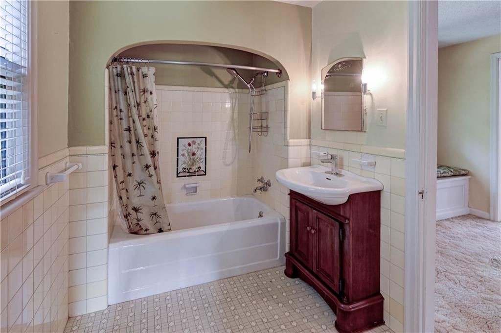 Photo 37 of 71 - 7612 E Gregory Boulevard