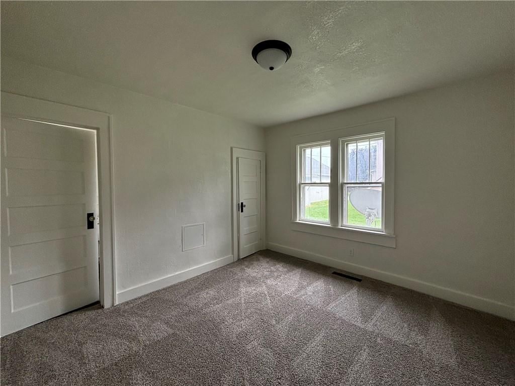 Photo 10 of 17 - 305 N 27th Street