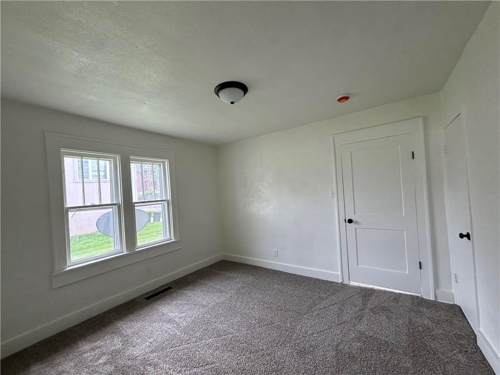 Photo 12 of 17 - 305 N 27th Street