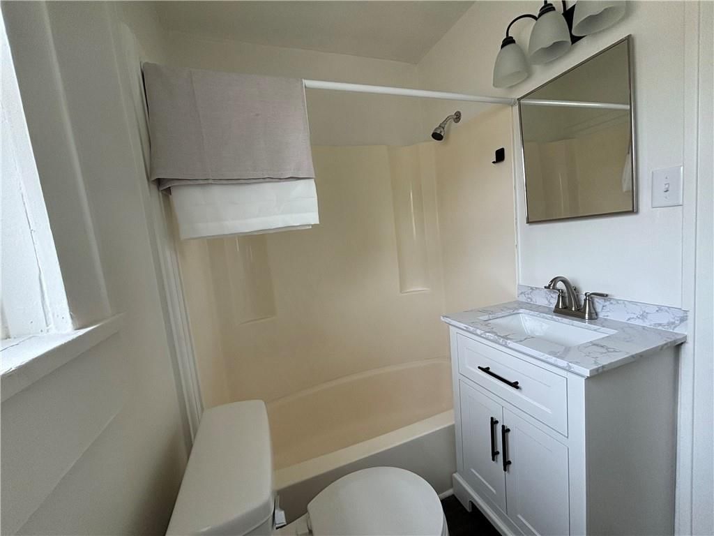 Photo 15 of 17 - 305 N 27th Street