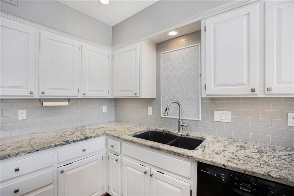 11024 W 98th Street — photo 9