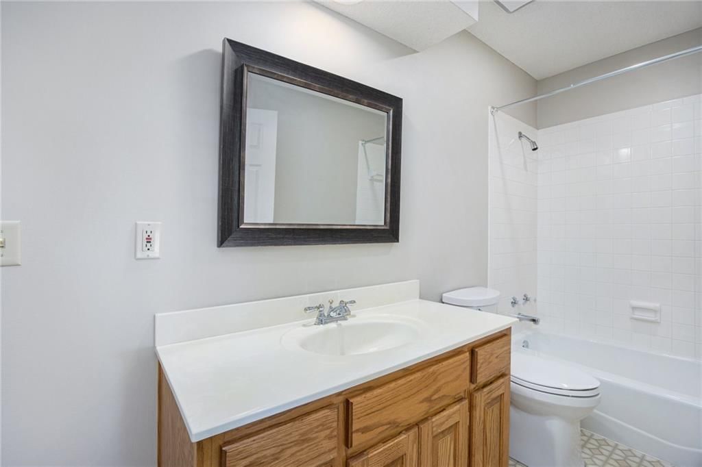 11024 W 98th Street — photo 15