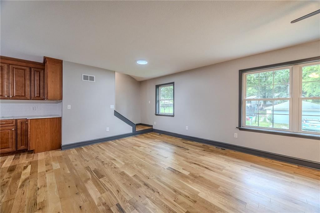 606 S 23rd Terrace — photo 9