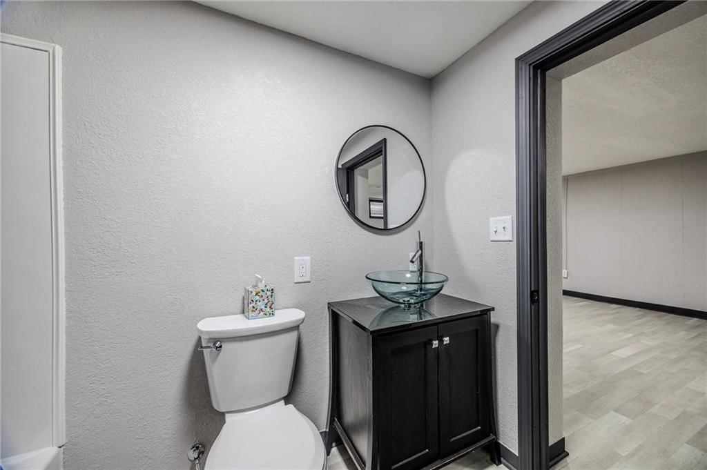 606 S 23rd Terrace — photo 35