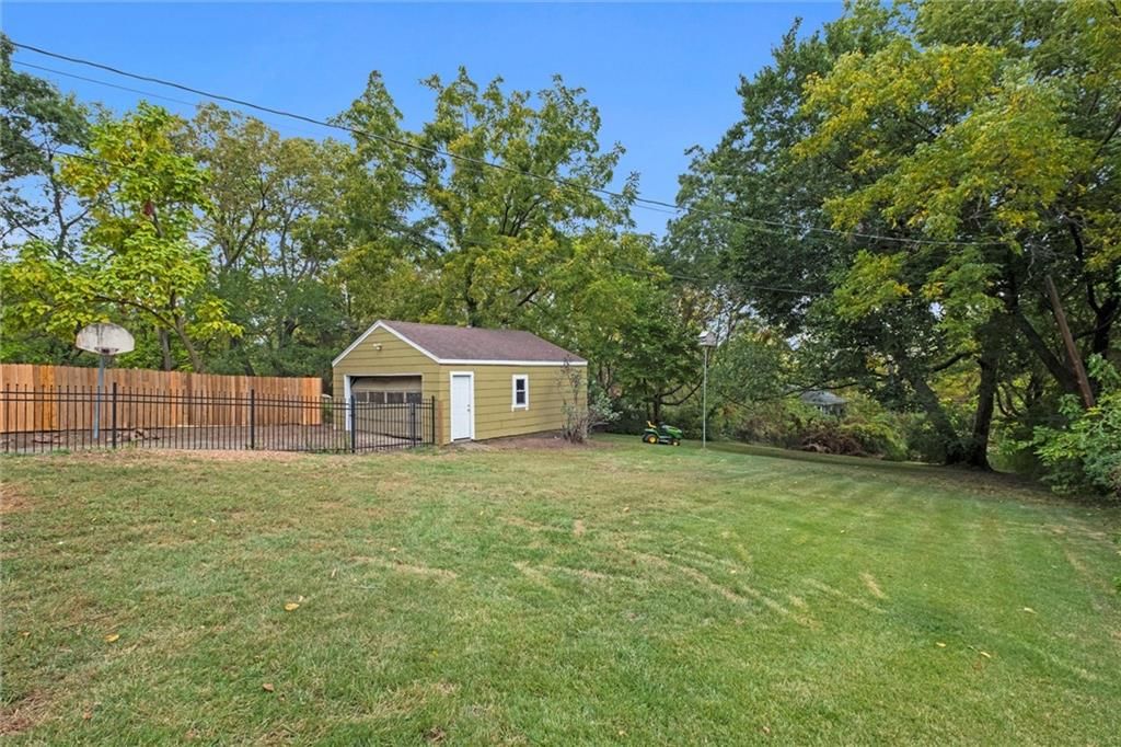 7152 Sni A Bar Road — photo 30
