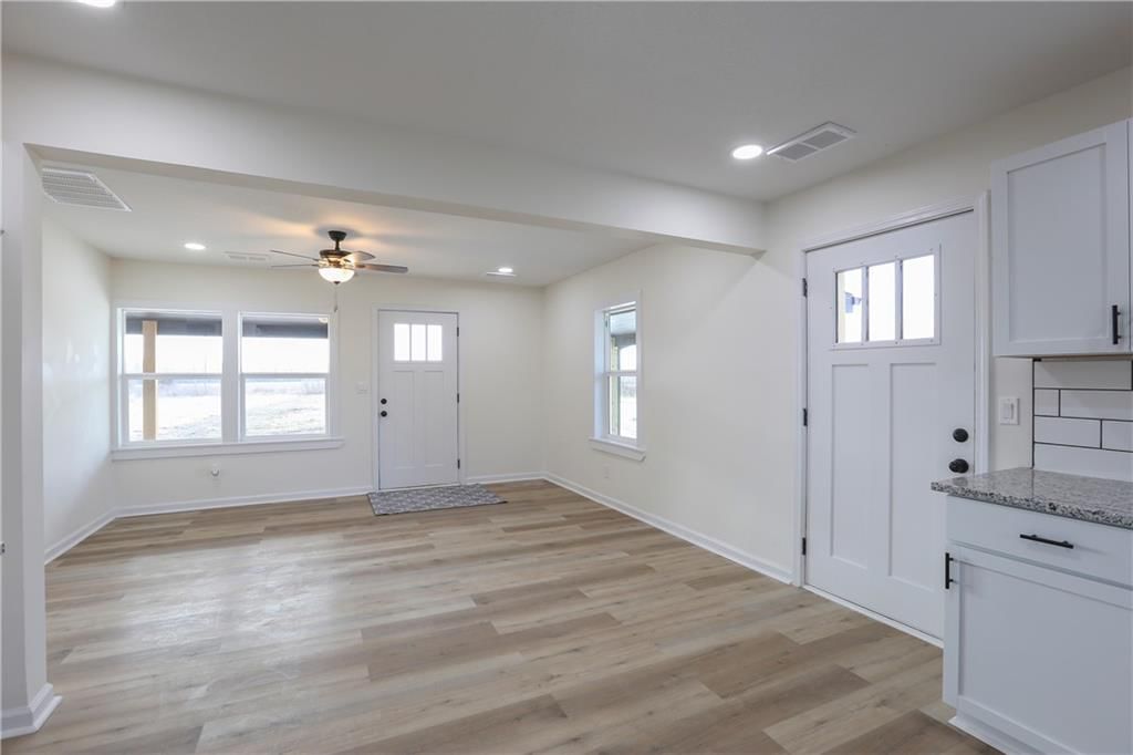 Photo 11 of 37 - 15608 E 267th Street