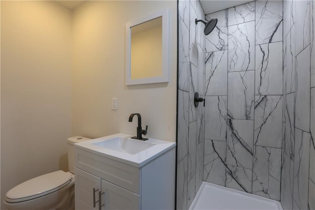 Photo 17 of 37 - 15608 E 267th Street