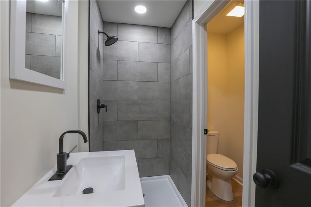 Photo 20 of 37 - 15608 E 267th Street