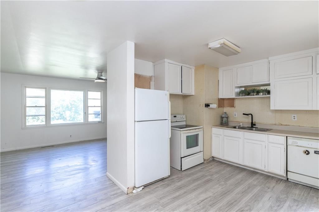 Photo 8 of 36 - 613 Colbern Street
