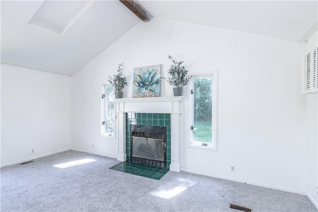 Photo 16 of 36 - 613 Colbern Street