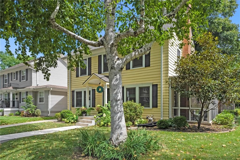 Photo 4 of 34 - 6811 Edgevale Road