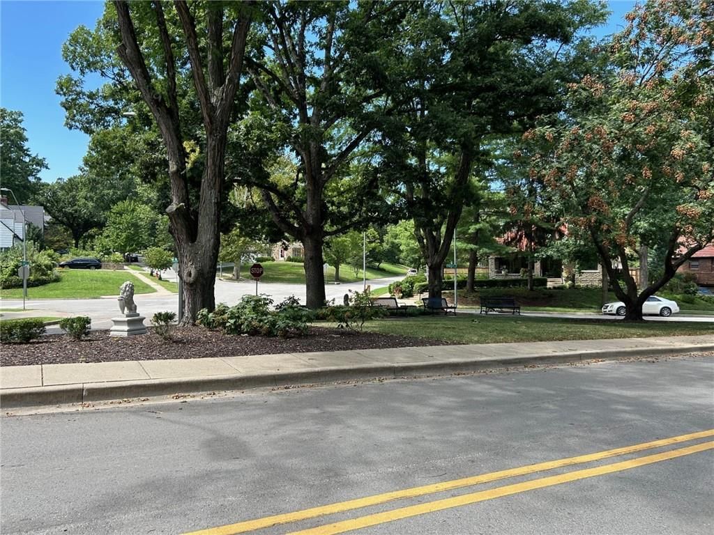 Photo 29 of 34 - 6811 Edgevale Road