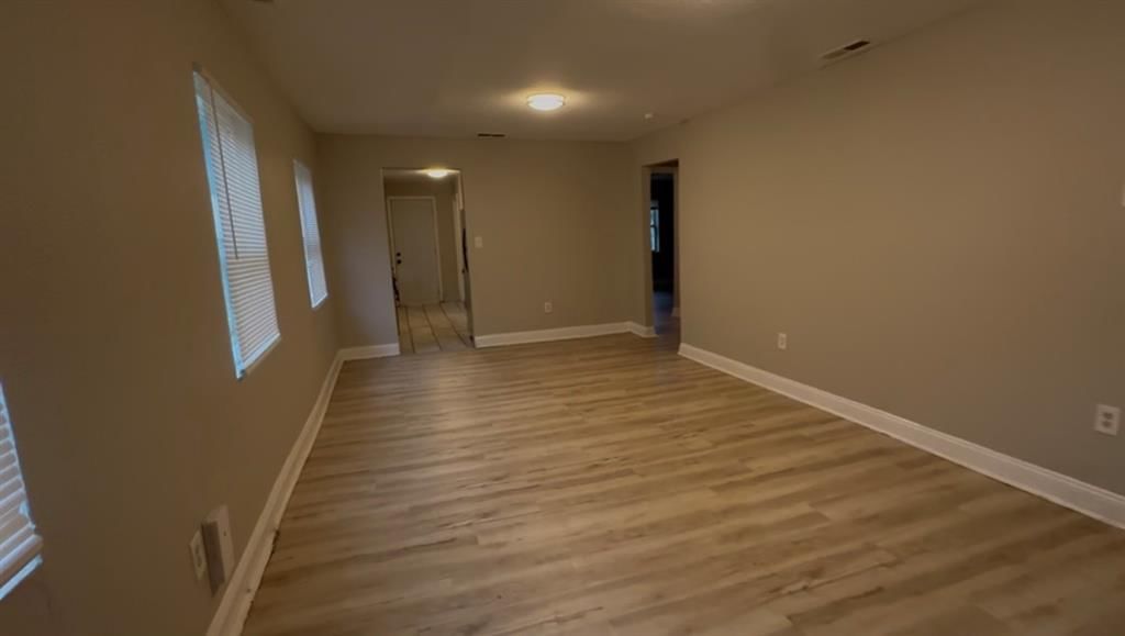 6841 Walrond Avenue — photo 2