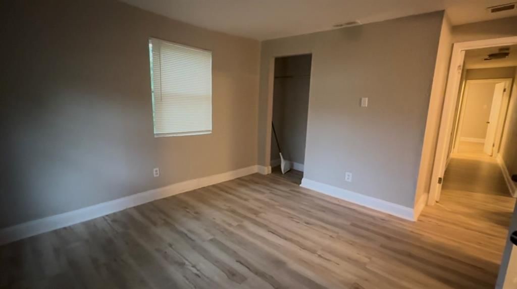 6841 Walrond Avenue — photo 8